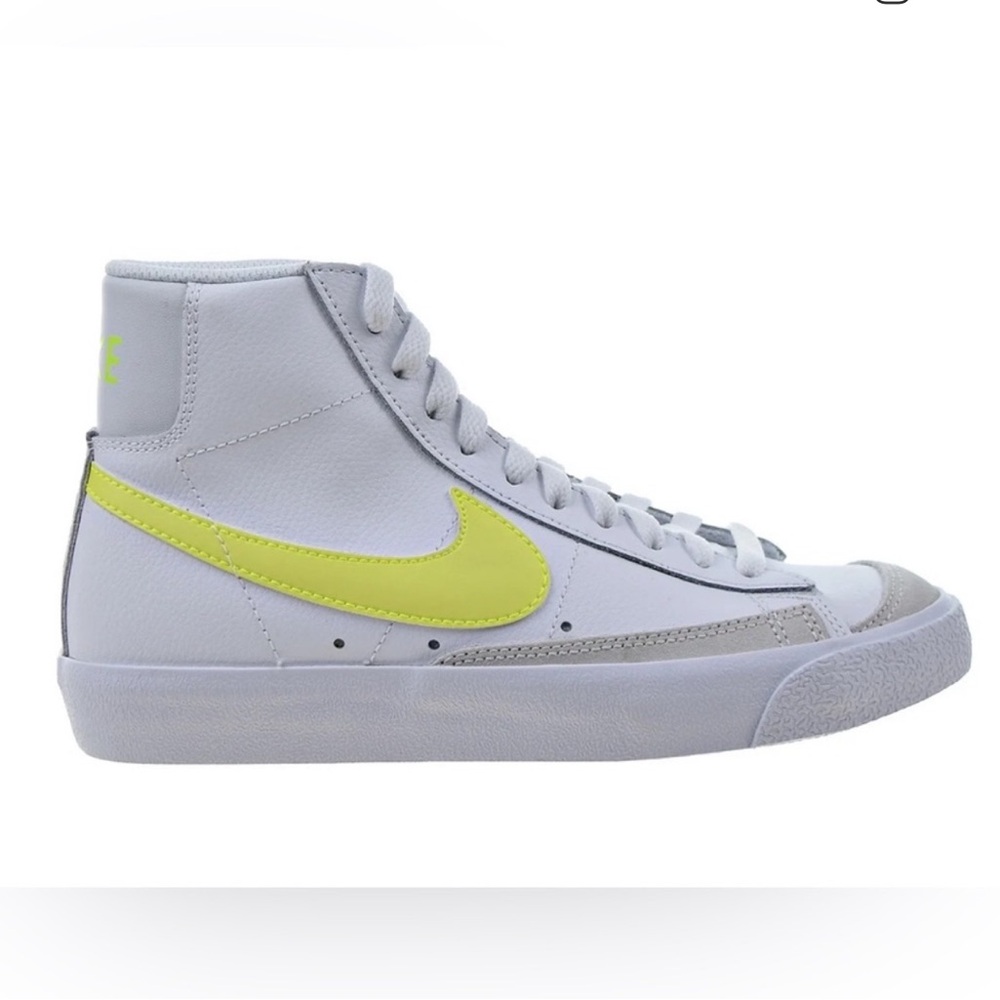 Nike Wmns Blazer Mid 77 'Lemon Venom'